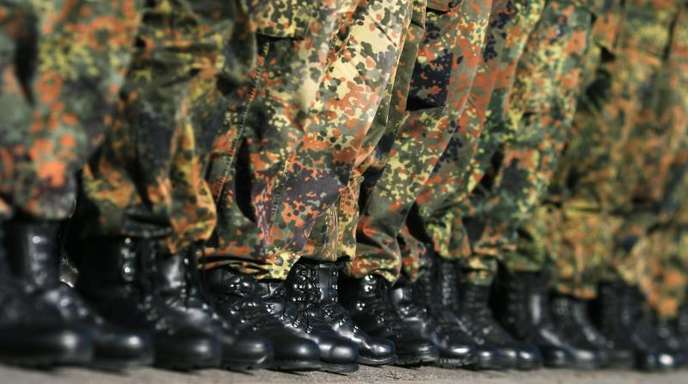 Im Rahmen einer Bundeswehrreform wurde die Wehrpflicht 2011 ausgesetzt.